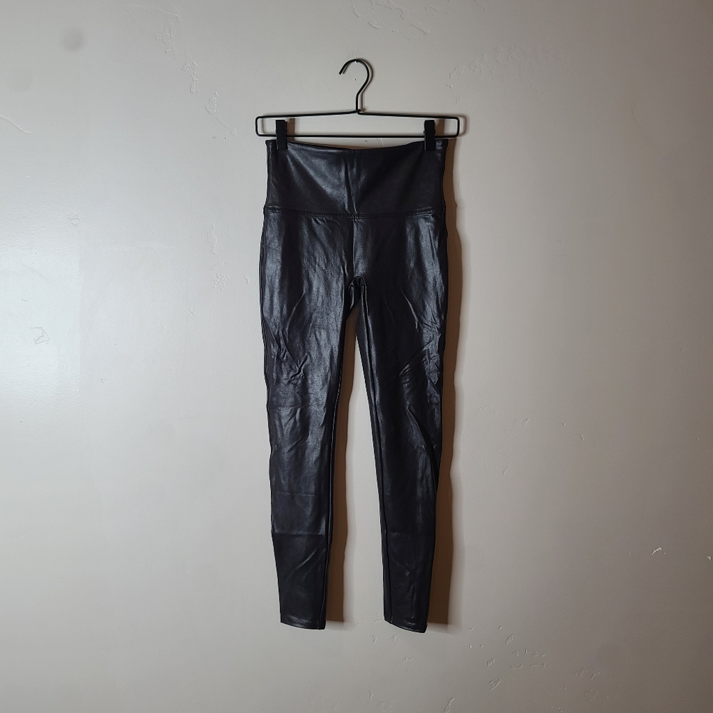 SPANX Faux Leather Leggings Size Medium